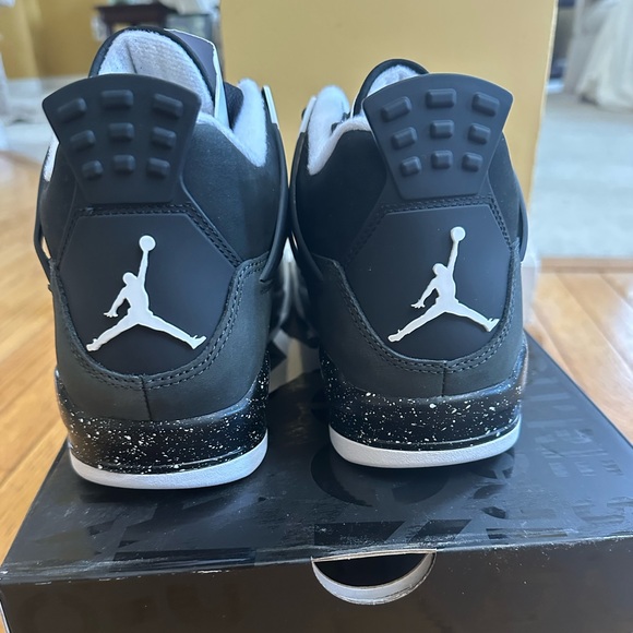 Jordan 4 - Picture 4 of 14